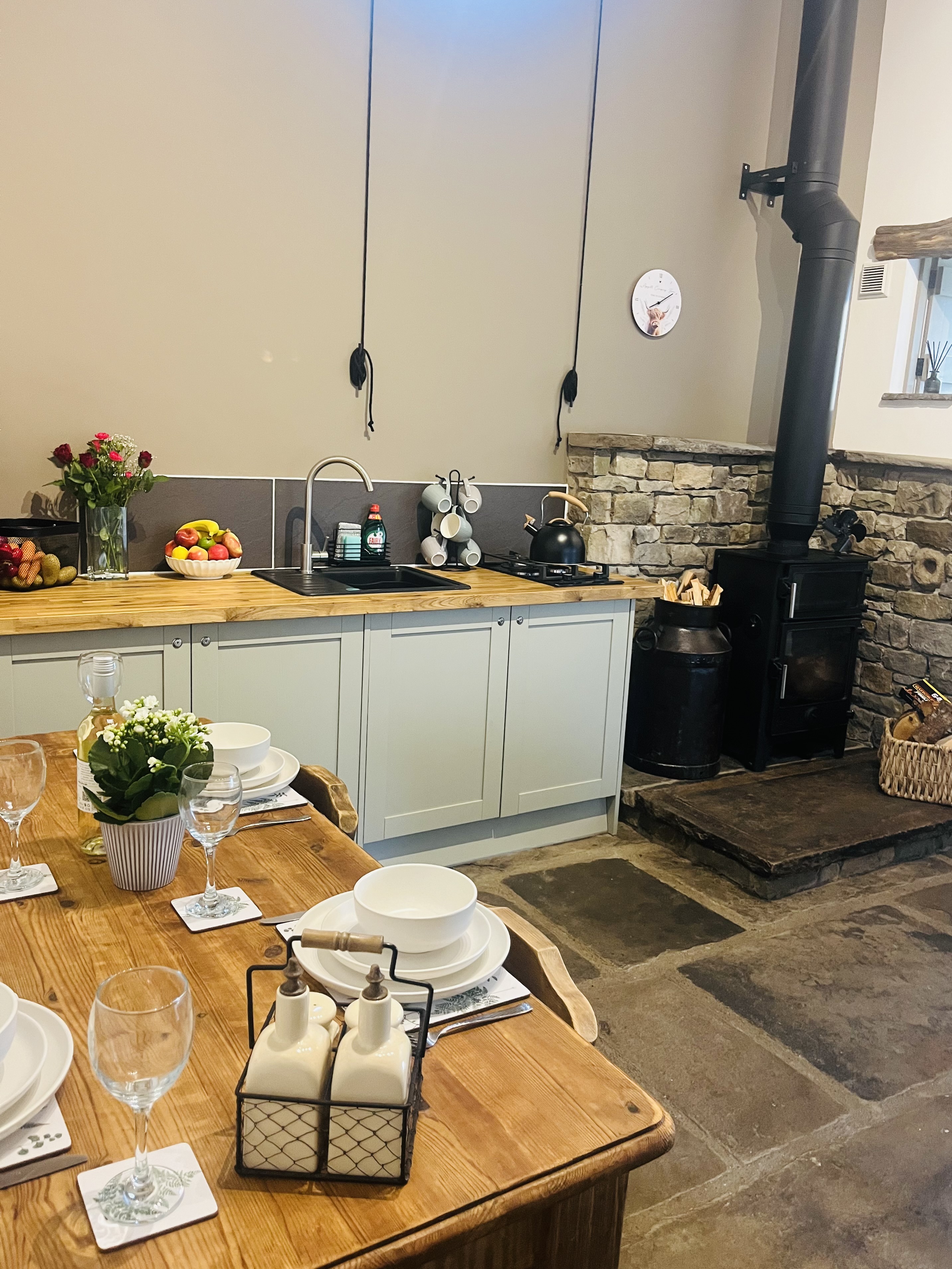 Open plan kitchen & living space 